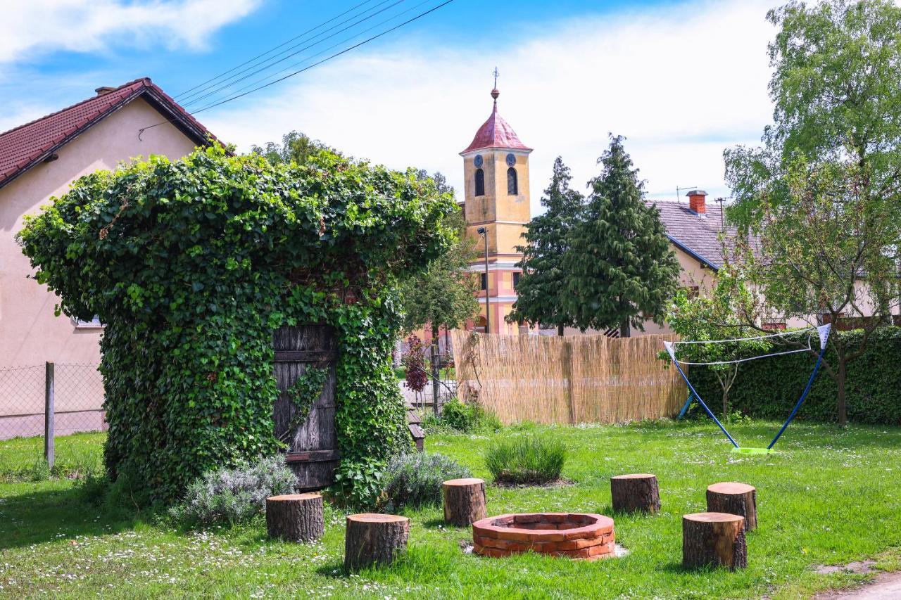Garden Holiday Home Drenje  Luaran gambar